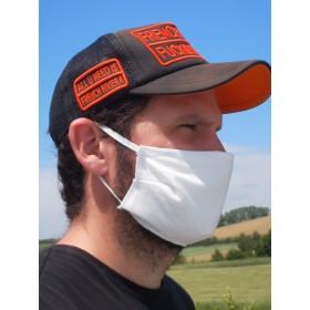 Masque de protection en tissu blanc